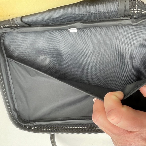 Nelson Regency Deluxe Bible Cover with Pink Floral Design - Picture 15 of 16